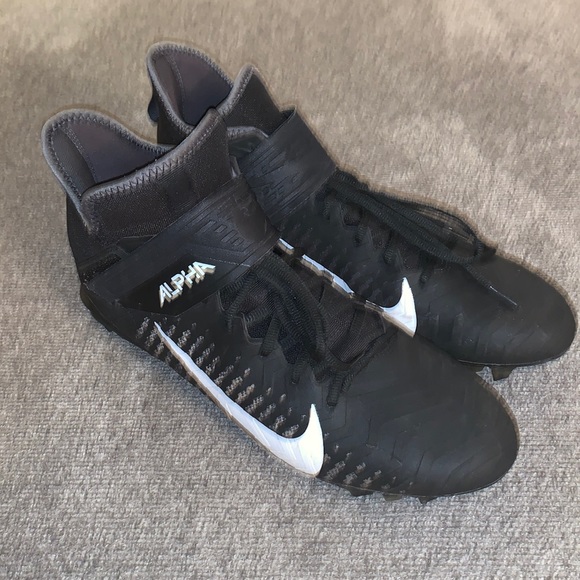 Nike Alpha Menace Football Cleats - Picture 2 of 7